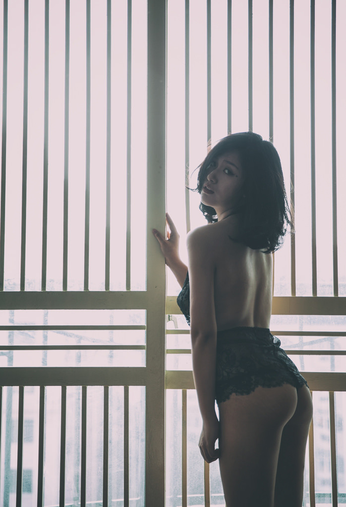 拷问の女潜入搜查官在线观看